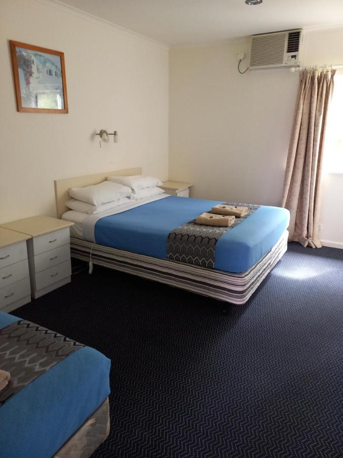 Heyfield Motel And Apartments Lakes Entrance Exterior photo